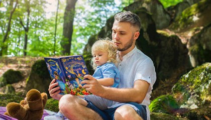 小孩玩手机怎么教育