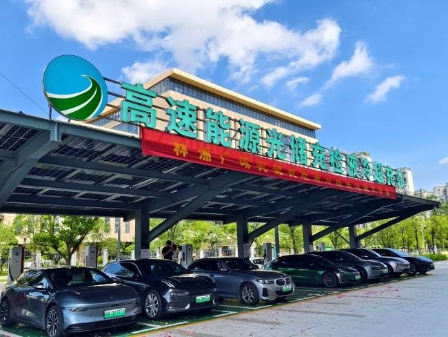 福建高速：追光逐“绿”，提“质”焕“新”