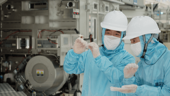 跟着撒贝宁“打卡”维信诺