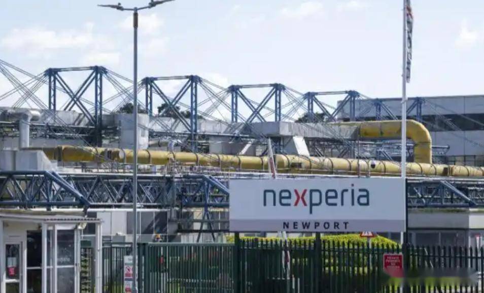 芯片用人民币结算，有点意思！安世半导体中国有限公司已恢复对中国国内分销商的芯片供应，不过公司要求仅以人民币交易，不采用美元结算